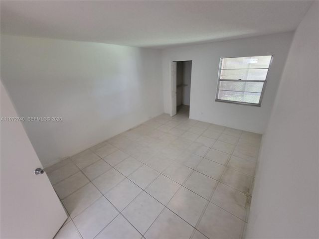 300 SW 134th Way 113E, Pembroke Pines, FL 33027