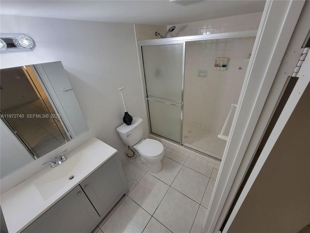 300 SW 134th Way 113E, Pembroke Pines, FL 33027