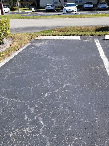 300 SW 134th Way 113E, Pembroke Pines, FL 33027