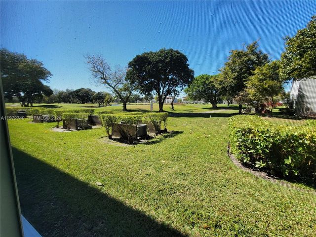 300 SW 134th Way 113E, Pembroke Pines, FL 33027