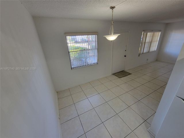 300 SW 134th Way 113E, Pembroke Pines, FL 33027