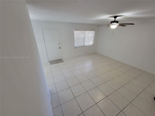 300 SW 134th Way 113E, Pembroke Pines, FL 33027
