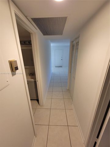 300 SW 134th Way 113E, Pembroke Pines, FL 33027