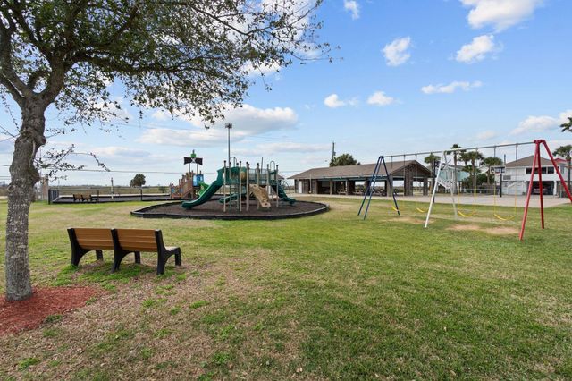 16622 John Silver Road, Galveston, TX 77554