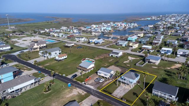 16622 John Silver Road, Galveston, TX 77554