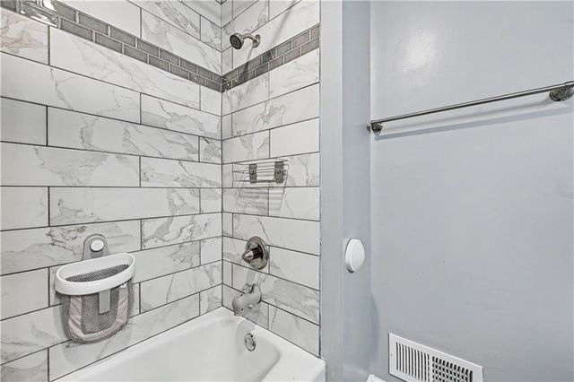 9810 Hardesty Avenue, Kansas City, MO 64137