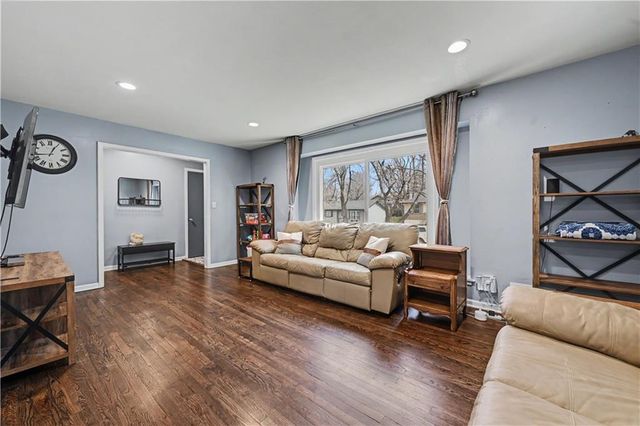 9810 Hardesty Avenue, Kansas City, MO 64137