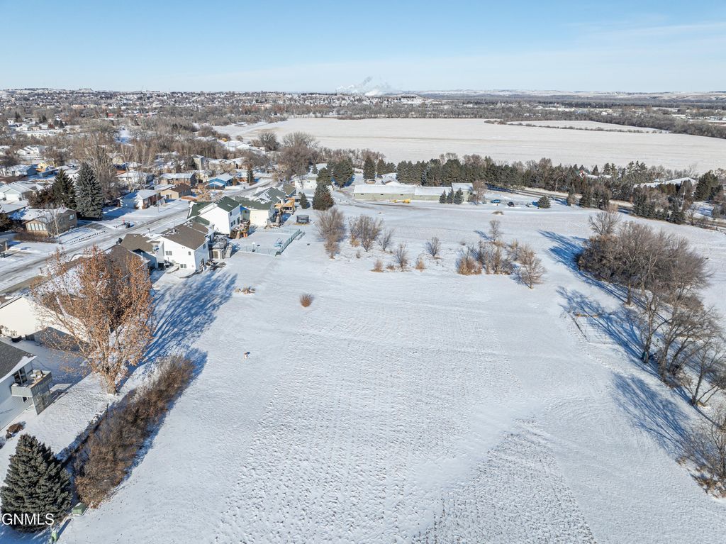 1510 19th Street SE, Mandan, ND 58554 photo 5