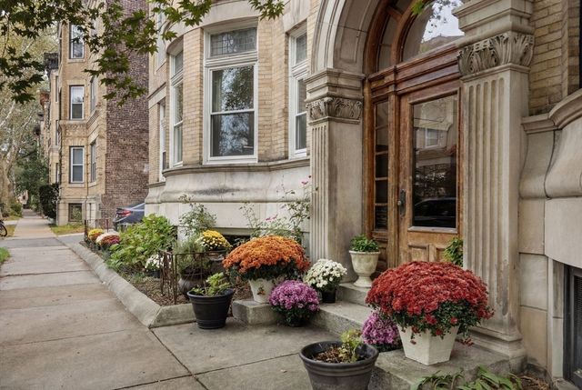 7 Parkman St 1, Brookline, MA 02446