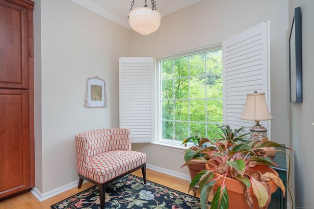 1 West Street 322, Simsbury, CT 06070
