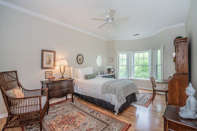 1 West Street 322, Simsbury, CT 06070