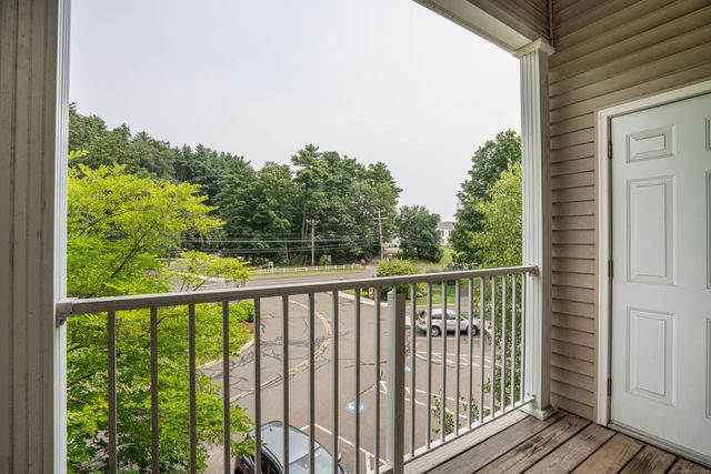 1 West Street 322, Simsbury, CT 06070