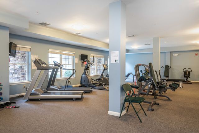 1 West Street 322, Simsbury, CT 06070