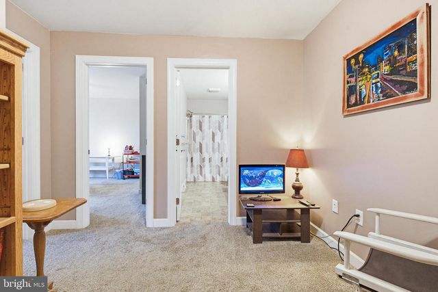 5307 OAK LEAF DR, Mount Joy, PA 17552