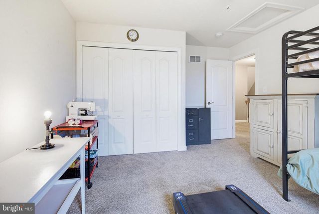 5307 OAK LEAF DR, Mount Joy, PA 17552