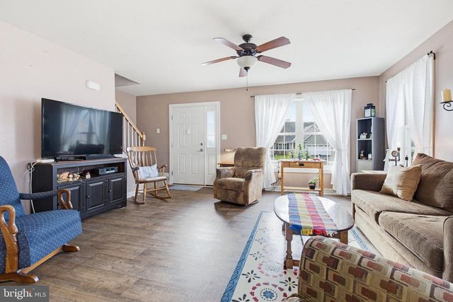 5307 OAK LEAF DR, Mount Joy, PA 17552