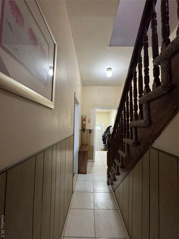 690 E 240th Street, Bronx, NY 10470