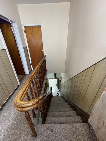 690 E 240th Street, Bronx, NY 10470