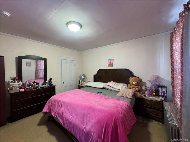 690 E 240th Street, Bronx, NY 10470