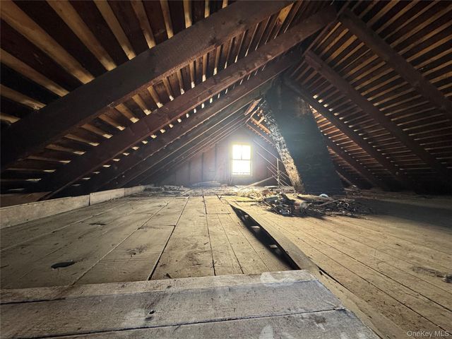 690 E 240th Street, Bronx, NY 10470