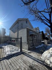 690 E 240th Street, Bronx, NY 10470