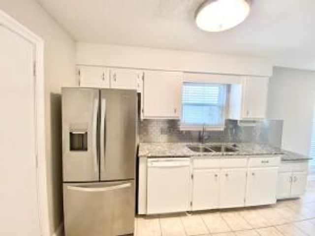 102 Midland Court, Niceville, FL 32578