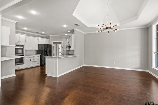 100 Turnberry Circle, Mt Pleasant, TX 75455