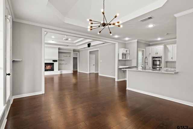 100 Turnberry Circle, Mt Pleasant, TX 75455