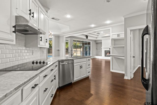 100 Turnberry Circle, Mt Pleasant, TX 75455