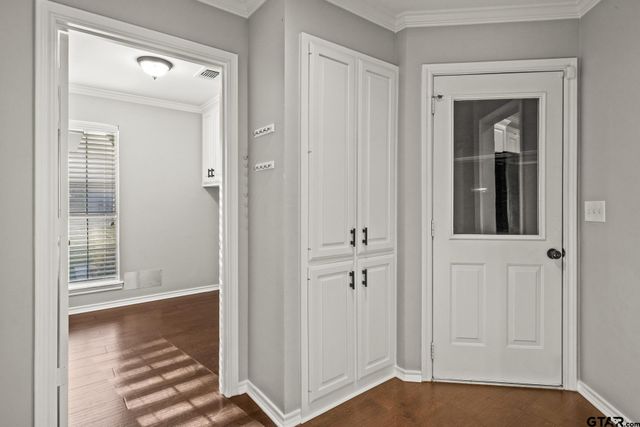 100 Turnberry Circle, Mt Pleasant, TX 75455