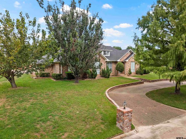100 Turnberry Circle, Mt Pleasant, TX 75455