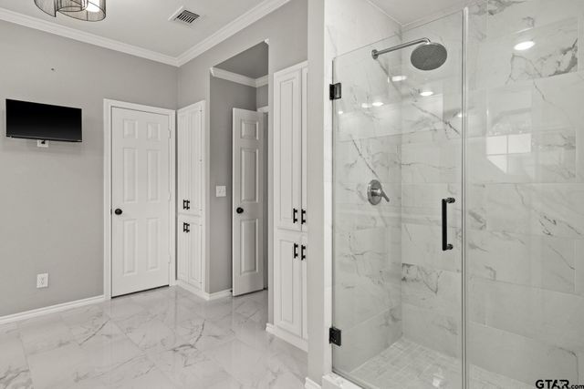 100 Turnberry Circle, Mt Pleasant, TX 75455