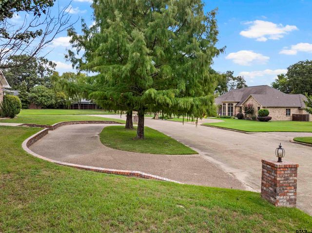 100 Turnberry Circle, Mt Pleasant, TX 75455