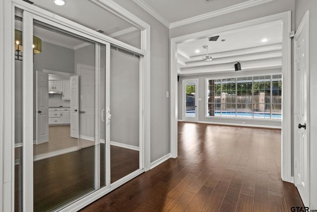 100 Turnberry Circle, Mt Pleasant, TX 75455