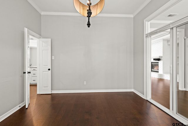 100 Turnberry Circle, Mt Pleasant, TX 75455