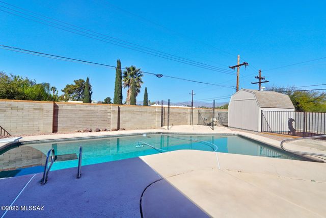 8509 E Louise Drive, Tucson, AZ 85730