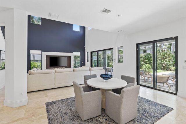 7406 NW 27th Avenue, Boca Raton, FL 33496