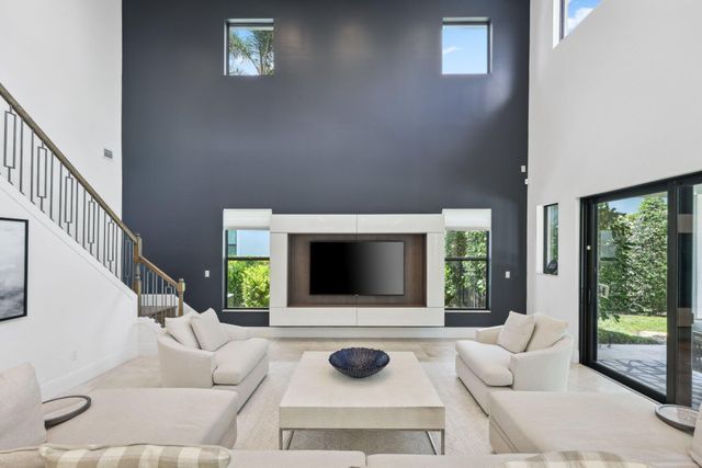 7406 NW 27th Avenue, Boca Raton, FL 33496