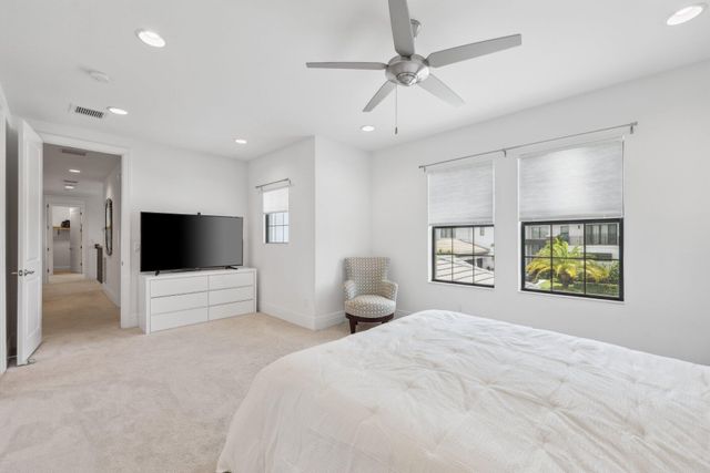 7406 NW 27th Avenue, Boca Raton, FL 33496