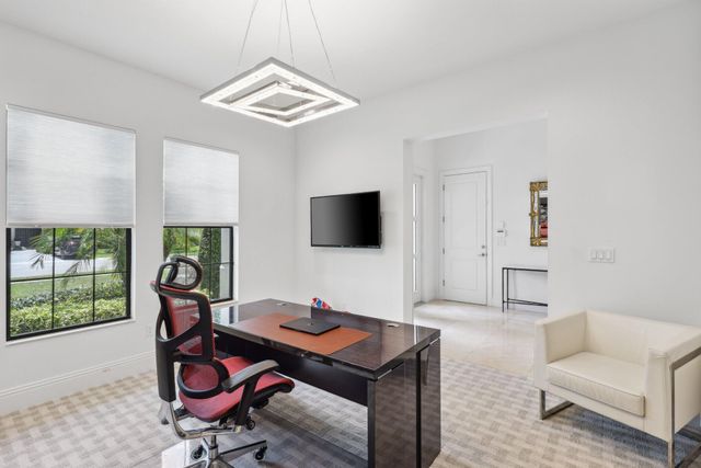 7406 NW 27th Avenue, Boca Raton, FL 33496