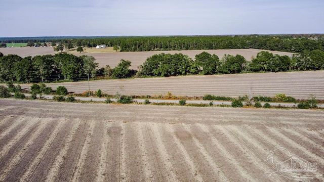 3A Segrest Rd, Pace, FL 32571