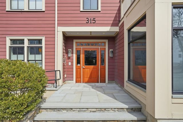 315 Highland Ave 101, Somerville, MA 02144