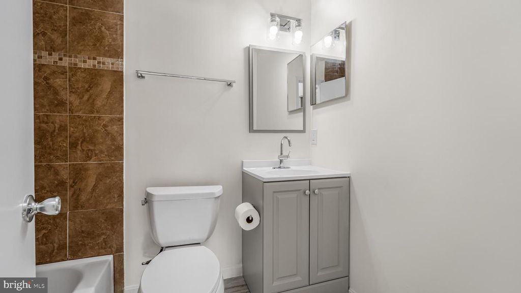 Image 17 of property listing at 1611 CARRIAGE HOUSE TER #1611-DD, Silver Spring, MD 20904