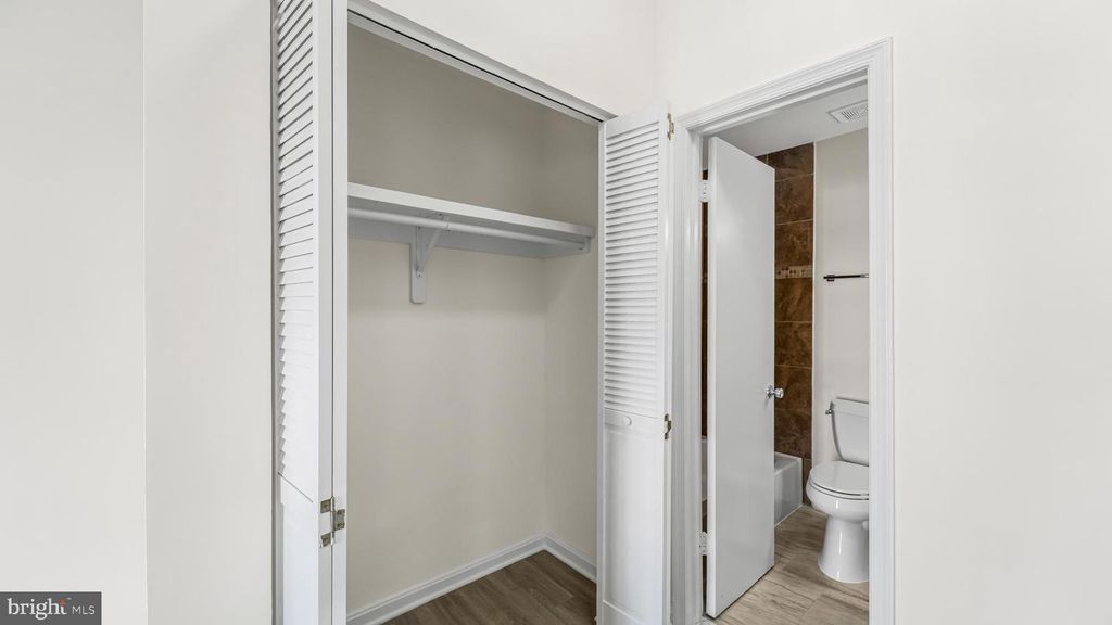 Image 18 of property listing at 1611 CARRIAGE HOUSE TER #1611-DD, Silver Spring, MD 20904