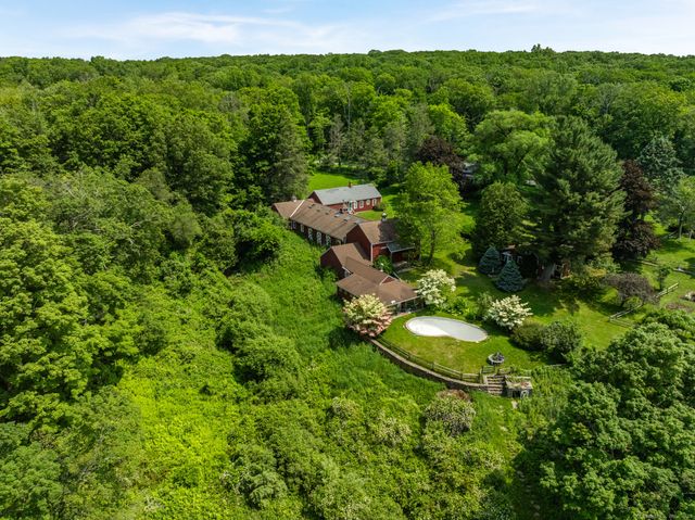 132 Curtiss Road, Warren, CT 06777