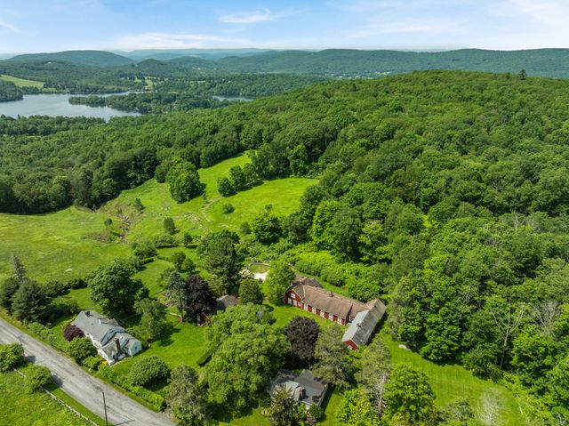 132 Curtiss Road, Warren, CT 06777