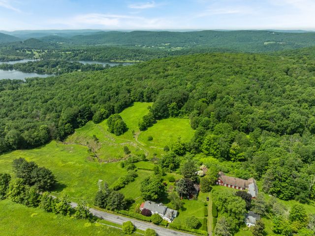132 Curtiss Road, Warren, CT 06777