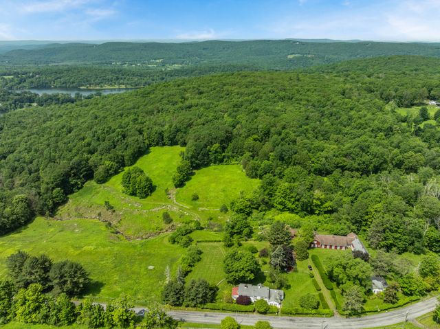 132 Curtiss Road, Warren, CT 06777