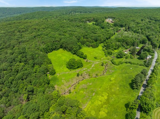 132 Curtiss Road, Warren, CT 06777