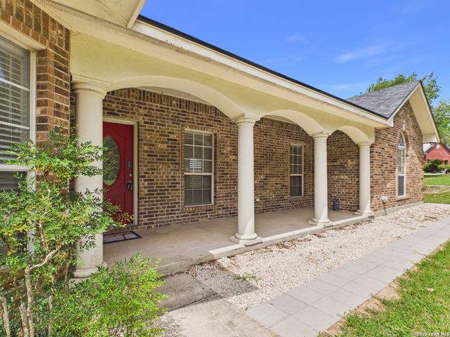 108 DEER RDG, La Vernia, TX 78121